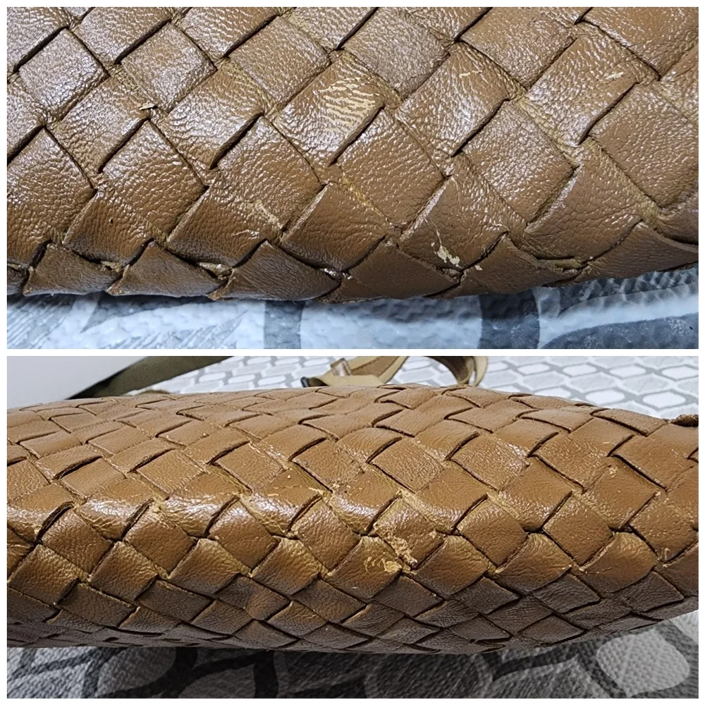 Bottega Veneta Intrecciato Messenger Bag Beige